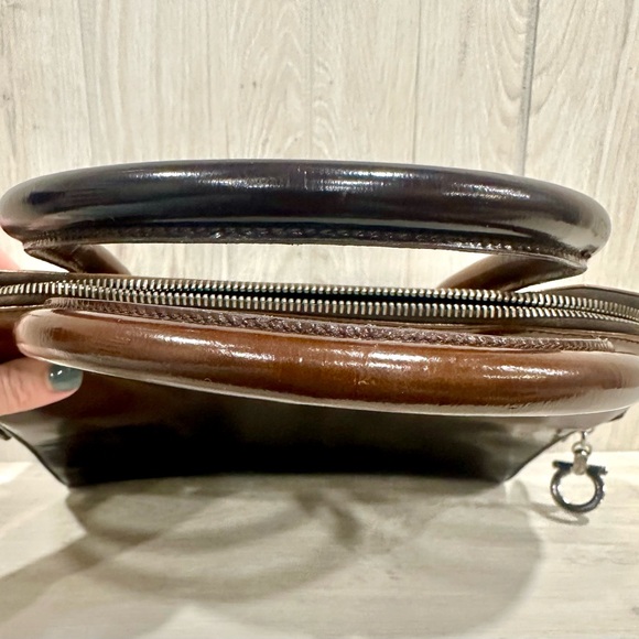 Ferragamo Brown Ombre Leather Tote 🥳HOST PICK🥳 - Picture 9 of 15